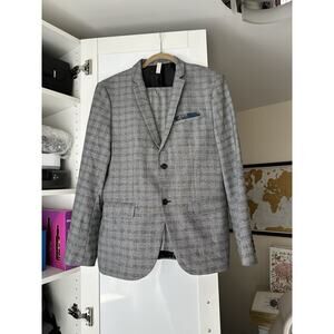 Zara Men’s Suit Size 42
